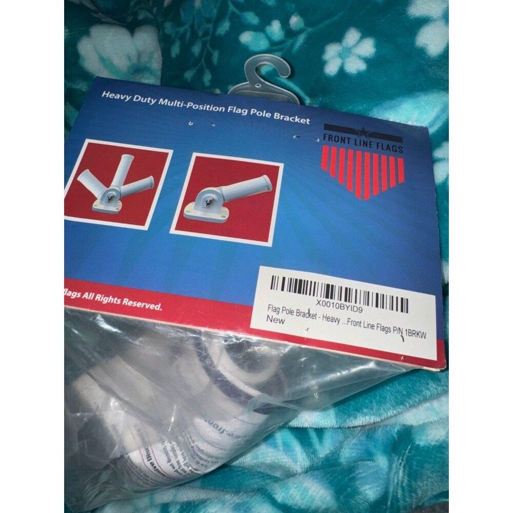 Flag pole mount B16